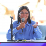 Vicepresidenta Rodríguez celebra crecimiento económico del país