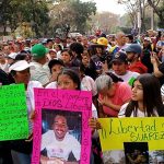 Familiares de secuestrados en El Salvador exigen a Bukele repatriación inmediata