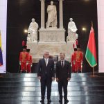 Embajador de Belarús en Venezuela rinde homenaje a Simón Bolívar
