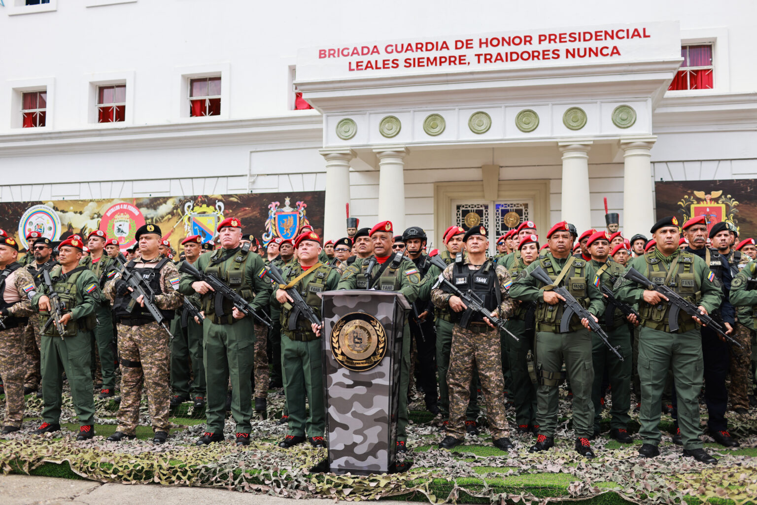 Guardia de Honor Presidencial y DGCIM rechazan agresión de EEUU