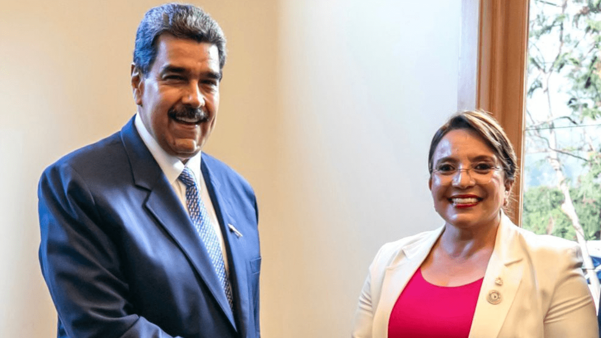 Honduras expresa solidaridad al presidente Maduro