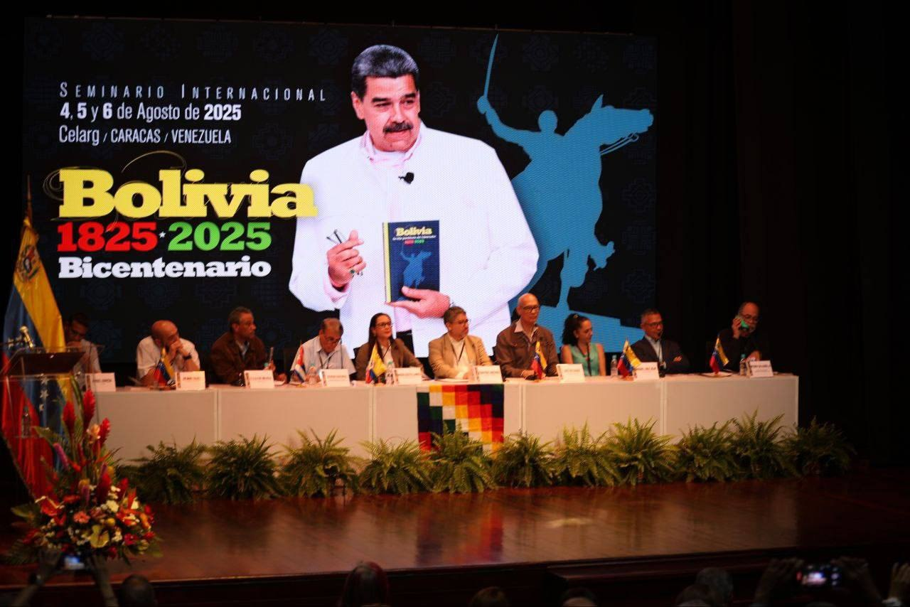 Historiadores Bolivarianos, guerreros de la verdad
