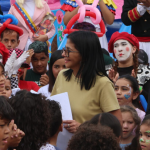 Rehabilitados espacios en Fuerte Tiuna entre niños y colores Presidenta (E) Delcy compartió con familias