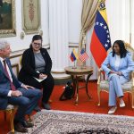 Presidenta (E) Delcy Rodríguez recibe a Secretario de Energía de EEUU