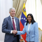 «Acordamos establecer una agenda energética que se convierta en motor de nuestra relación bilateral»: Presidenta (E) Delcy Rodríguez tras reunión con el secretario de Energía de EEUU, Christopher Wright