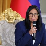 «Nosotros debemos sanar a Venezuela para que de verdad podamos levantar la bandera de la no repetición»: Presidenta (E) Delcy Rodríguez