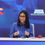 Presidenta (E) Delcy Rodríguez evalúa contratos de inversión para el cierre 2025