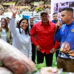 “Ha nacido el nuevo modelo económico para Venezuela, que es el modelo campeón contra el bloqueo ilegal”: Presidenta (E) Delcy Rodríguez sobre la economía comunal