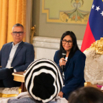 «El perdón es desprendimiento del dolor personal»: Presidenta (E) Delcy Rodríguez reunida con víctimas de la violencia política