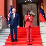 Presidenta (E) Delcy Rodríguez resaltó la presencia de empresas venezolanas y norteamericanas en reunión de trabajo sostenida en Miraflores con el secretario del Departamento del Interior, Doug Burgum