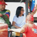 Presidenta (E) Delcy Rodríguez llamó a las comunas a un proceso de industrialización: «Queremos que los procesos comunales se industrialicen y que tengan alcance nacional»