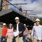 Ministro de Educación inspecciona obra elegida en Consulta Popular Nacional