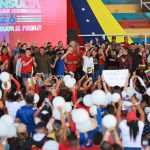 Presidenta (E) Delcy Rodríguez aseguró que, en el marco de relaciones de amistad con EEUU, solicitó al presidente Donald Trump que se levanten las sanciones y el bloqueo contra Venezuela