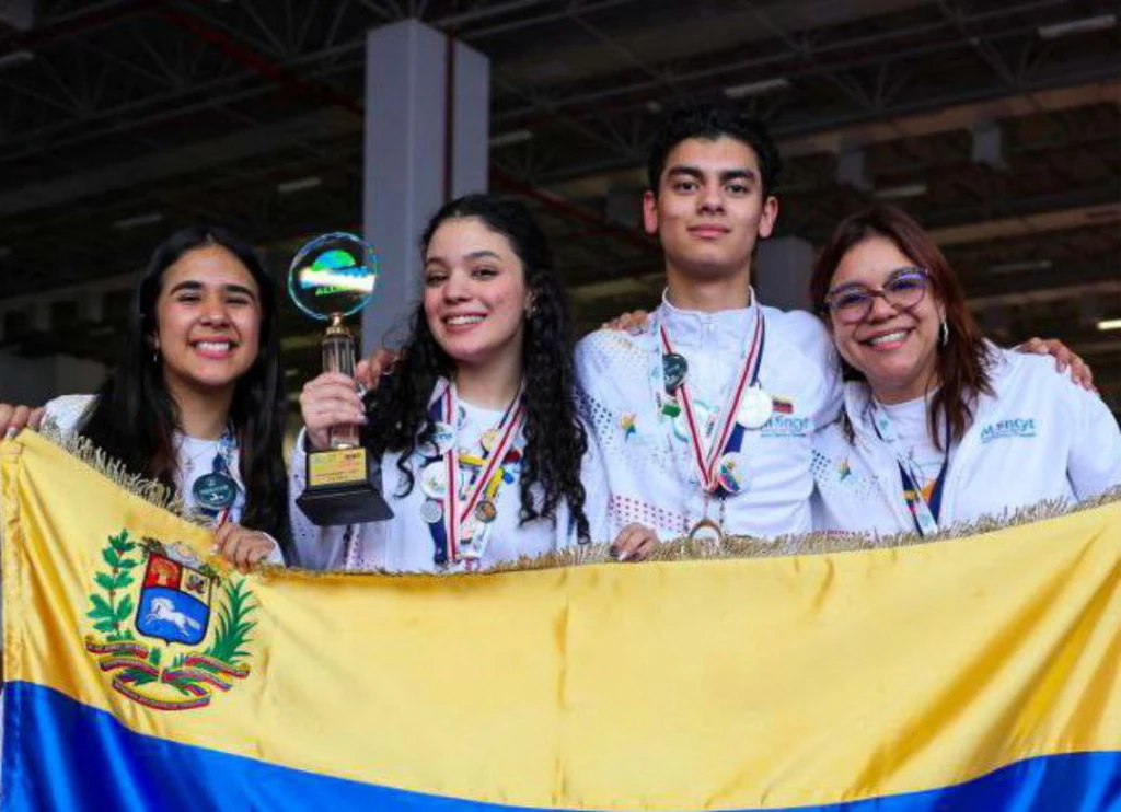 Angelina Ferrer Romero: "La robótica tiene rostro de mujer y Venezuela  tiene el talento para liderar el desarrollo tecnológico" - MIPPCI