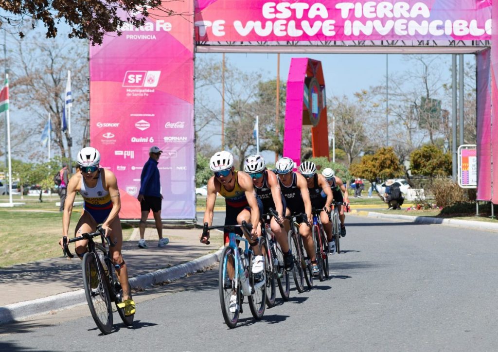 Venezuela gana medalla de bronce en triatlón