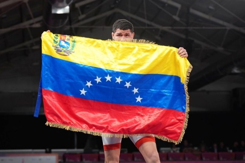 Venezuela alcanza nuevas medallas en lucha en los Suramericanos