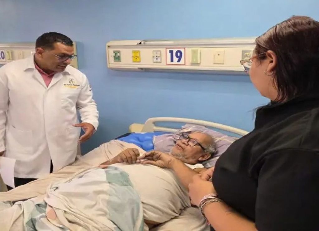 En el contexto del Plan por la Salud y la Vida 2026, en el estado Miranda registró un balance altamente positivo en el área médico-quirúrgica tras superar las 850 intervenciones traumatológicas gratuitas en el Hospital Ana Francisca Pérez de León II. El despliegue favoreció a cientos de ciudadanos que recuperaron su movilidad y calidad de vida a través de procedimientos de alta efectividad clínica. 