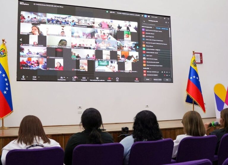 Gran Misión Venezuela Mujer afianza agenda territorial para el Mes Rosa ​