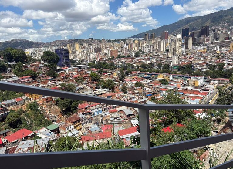 Más de 390 familias en Caracas son beneficiadas a través del Plan Venezuela Renace