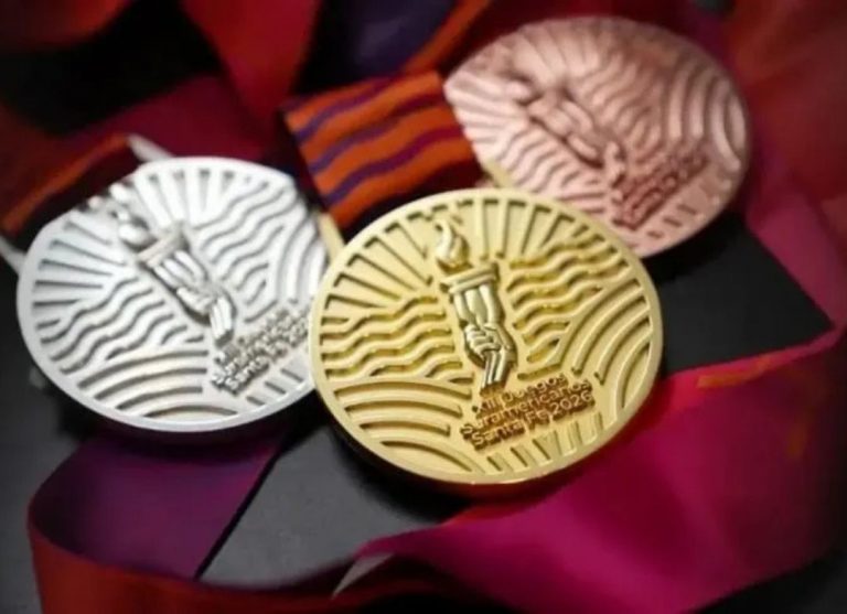 triatlón logró la medalla de bronce en la prueba de relevo mixto.