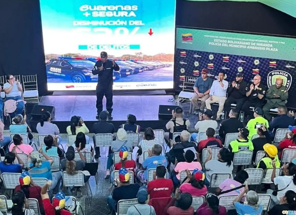 Alcalde del municipio Plaza, Antonio Galíndez, anunció el inicio de una consulta pública dirigida a la creación de la nueva Ordenanza para la Convivencia Ciudadana y la Reorganización de la Ciudad de Guarenas. El anuncio tuvo lugar durante el Gabinete Ampliado de Seguridad Ciudadana, encuentro que reunió a cuerpos policiales, organismos de prevención, sectores productivos y voceros de las 24 comunas locales para definir una propuesta participativa encaminada hacia la modernización y el ordenamiento territorial del municipio.