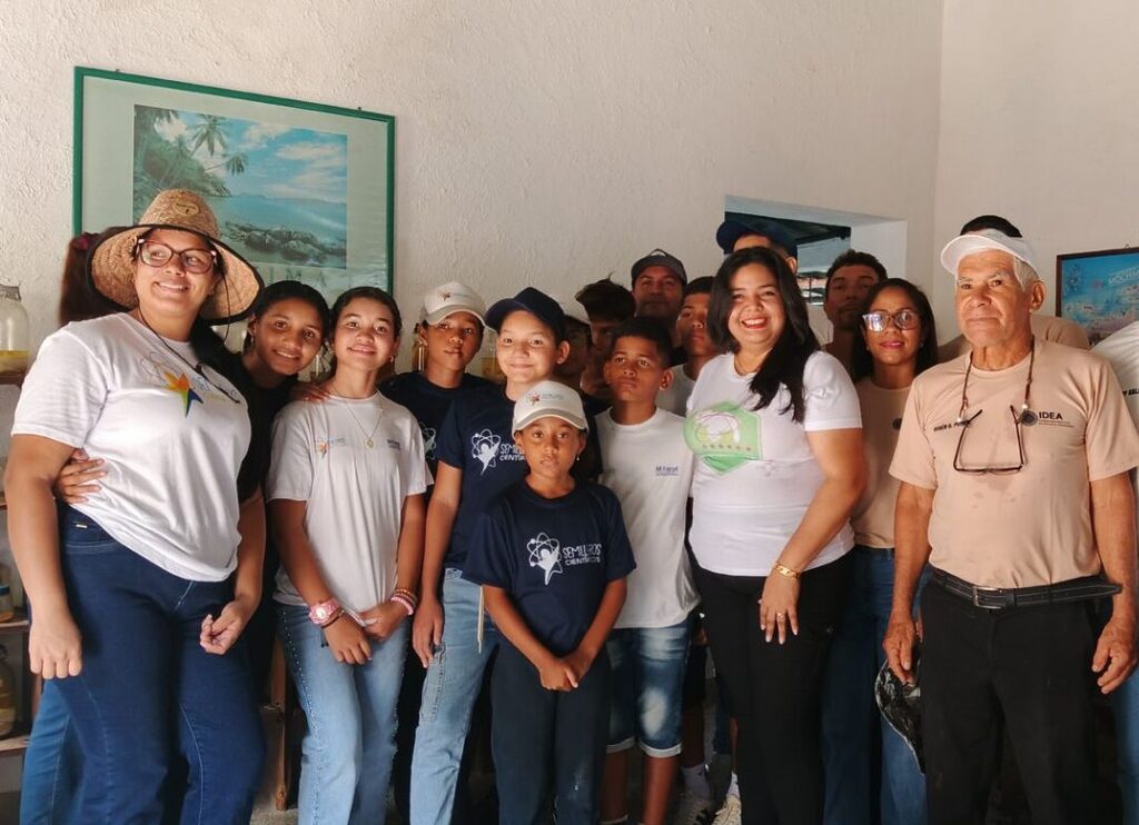 Ministerio del Poder Popular para Ciencia y Tecnología (Mincyt), a través de la Fundación Instituto de Estudios Avanzados (IDEA), ejecutó la liberación de 250 caballitos de mar en el Parque Nacional Mochima con motivo del Día Mundial de las Playas. La jornada contó con la participación de los ministerios de Ecosocialismo (Minec), Turismo (MinTurismo), Atención de las Aguas (MinAguas), y Pesca y Acuicultura (MinPesca), además del acompañamiento de los niños y jóvenes del Programa Nacional Semilleros Científicos en la preservación del ecosistema marino.