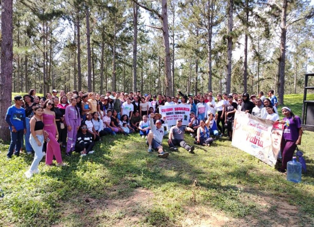 En el contexto de la conmemoración de los 18 años del nacimiento de la Juventud del Partido Socialista Unido de Venezuela (JPSUV), jóvenes comuneros de la sierra falconiana desarrollaron el primer Encuentro de la Juventud.