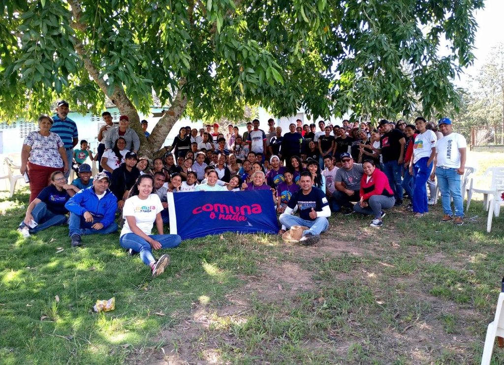 En el contexto de la conmemoración de los 18 años del nacimiento de la Juventud del Partido Socialista Unido de Venezuela (JPSUV), jóvenes comuneros de la sierra falconiana desarrollaron el primer Encuentro de la Juventud.