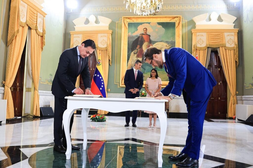 Venezuela y Paraguay firman acuerdo