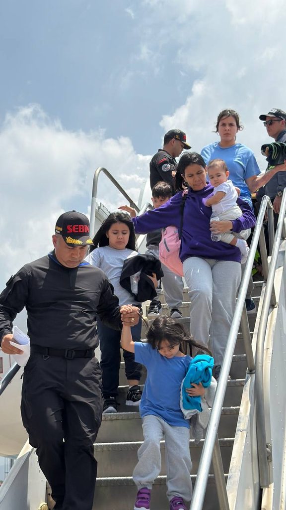 Más de 350 connacionales arriban a Venezuela gracias a la Gran Misión Vuelta a la Patria