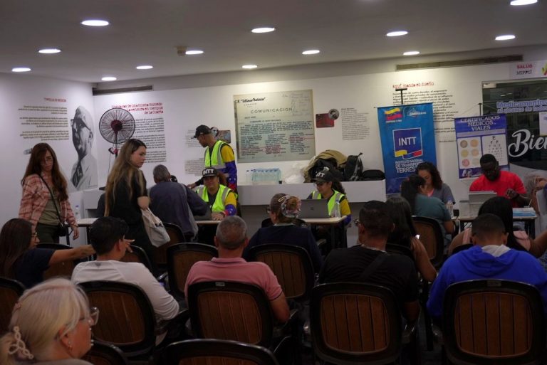 jornada del INTT en el MIPPCI