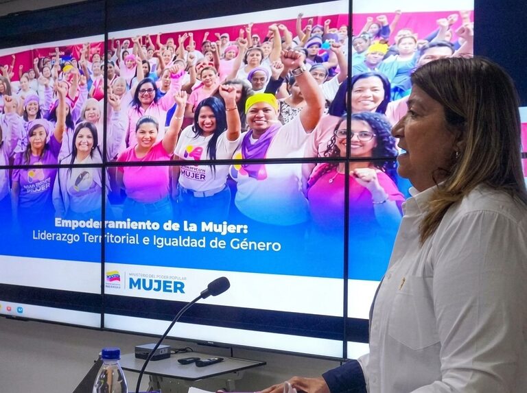 Mujeres lideran