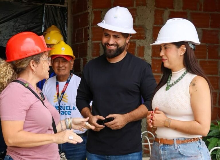 Ejecutivo Nacional financia la rehabilitación de 96 condominios.