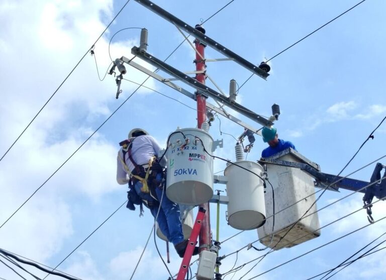 Corpoelec instala 59 transformadores en Monagas
