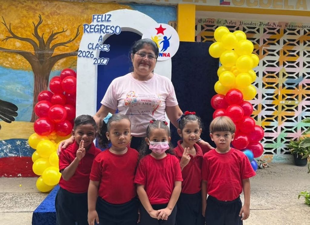 Idenna inicia reimpulso en Sucre con jornada formativa y recreativa en la E.B. Federal Sucre
