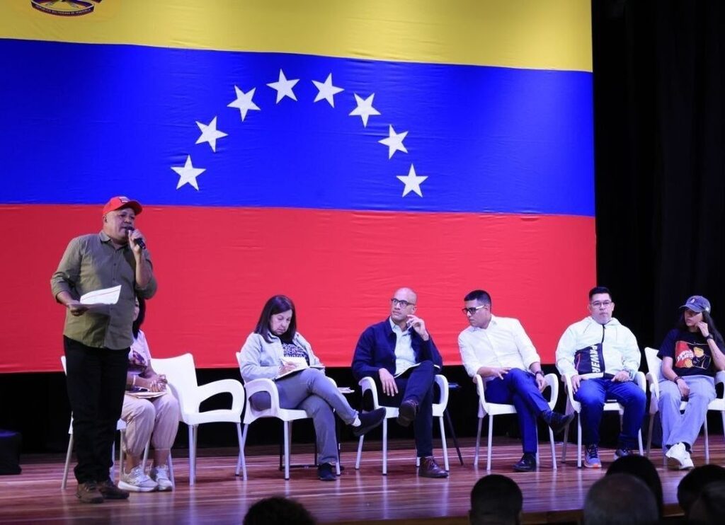 Comunas y condominios listos para Consulta Popular Nacional ​
