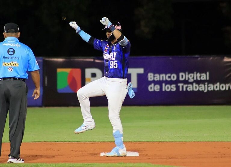 Tigres barre a Tiburones y ratifica el liderazgo en la LVBP