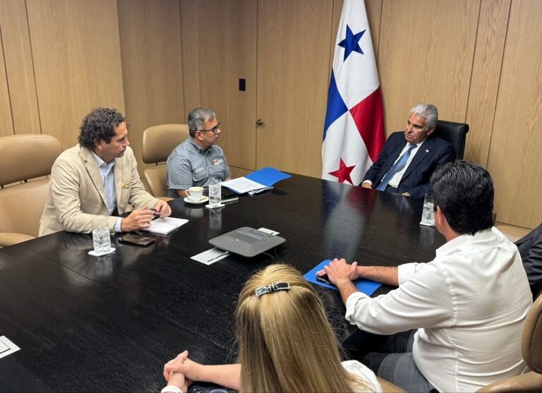 Presidente de Panamá José Mulino recibe delegación venezolana de especialistas y asistencia técnica