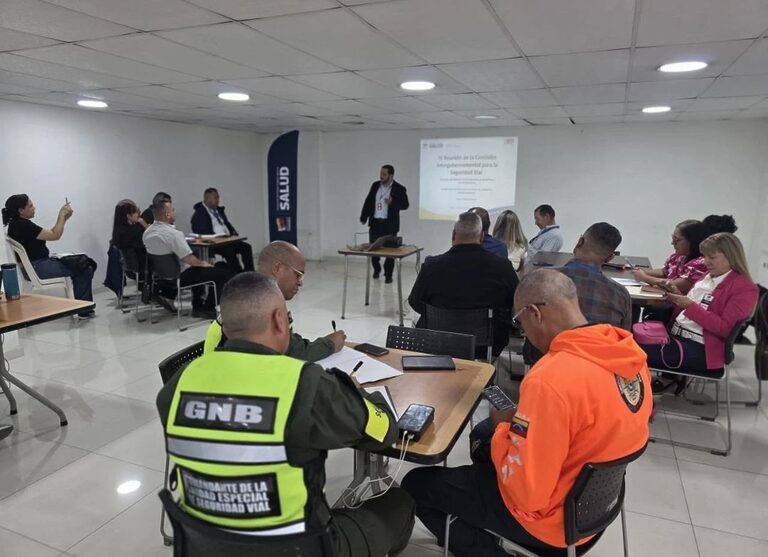 Minsalud evalúa plan integral para la seguridad vial del país ​