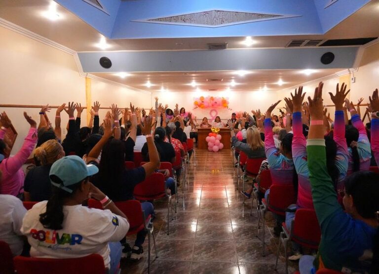 Bolívar atiende a más de 100 mujeres en el Mes Rosa