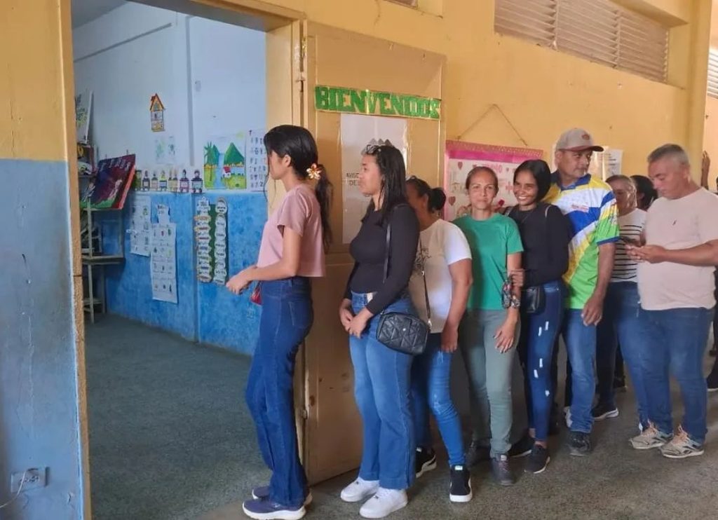 Pueblo de Santa María de Ipire ratificó su compromiso democrático en la Consulta Popular Nacional