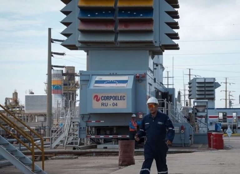 Autoridades supervisan rehabilitación de unidades generadoras en Complejo Termoeléctrico Termozulia